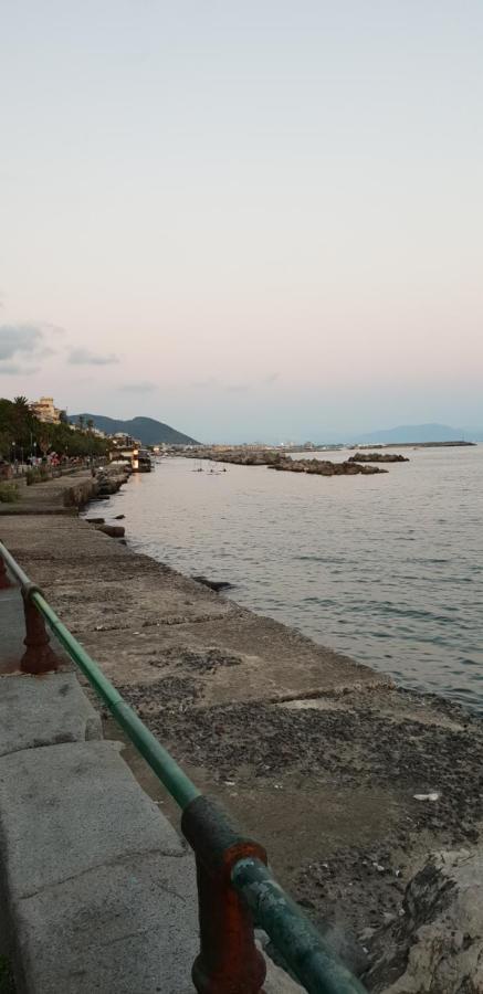 Il Rubino Holiday House Salerno Dış mekan fotoğraf